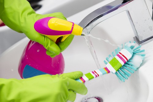DIY curtain cleaning with vacuuming and gentle care
